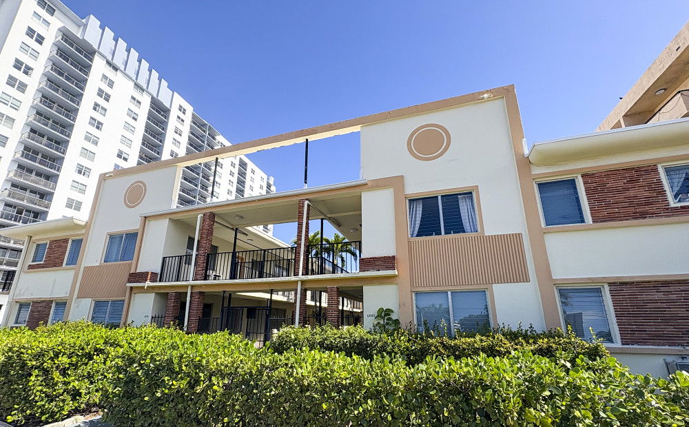 Mimo on the Beach II Condo - 1